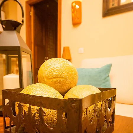 Total Charming Valence